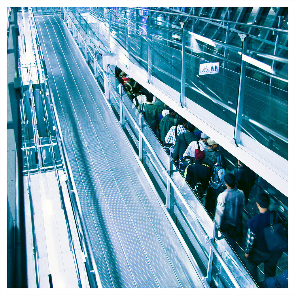 Suvarnabhumi’s Kilometer-Long Immigration Queues Trigger Renewed Outrage